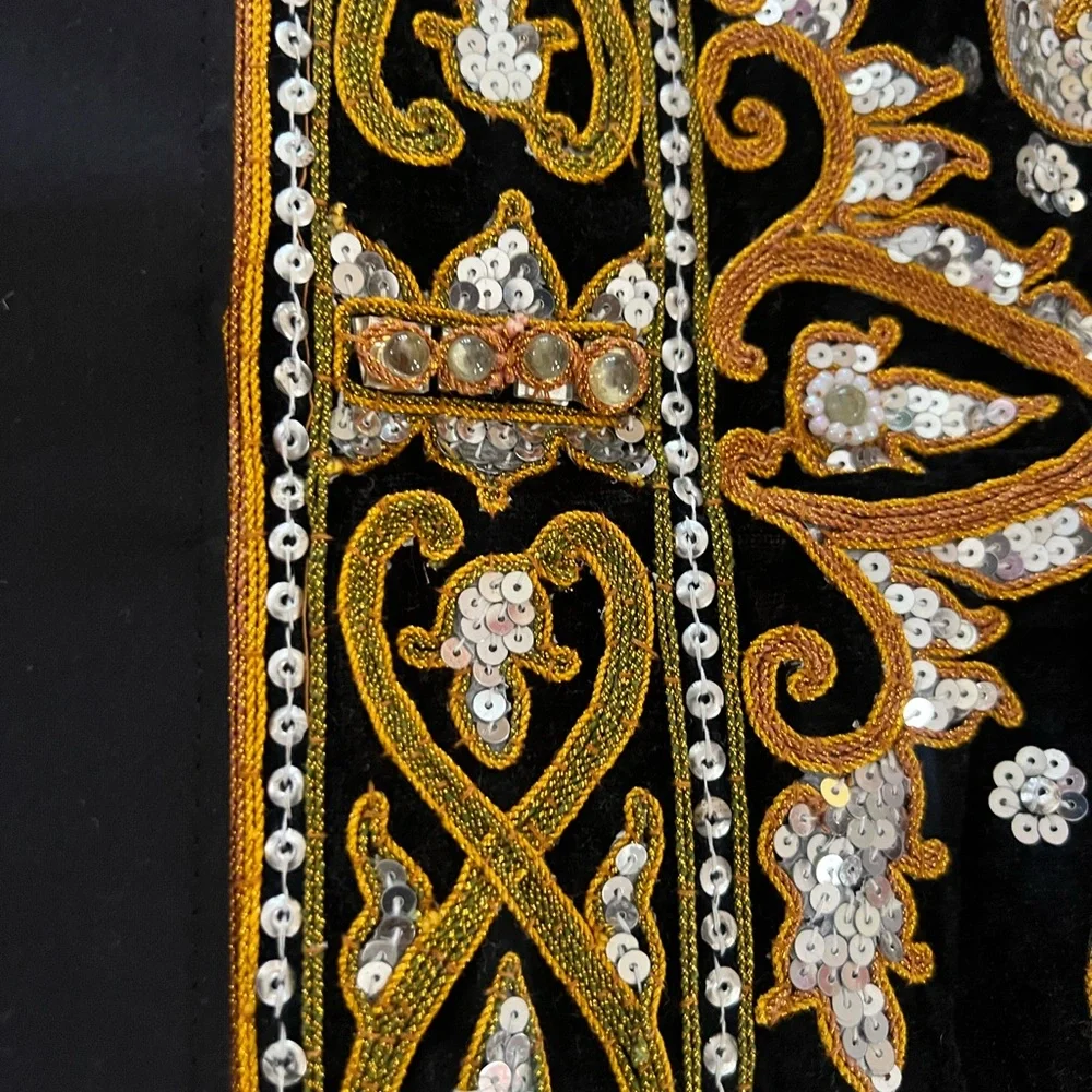Black and Gold Elephant Tapestry Wall Decor